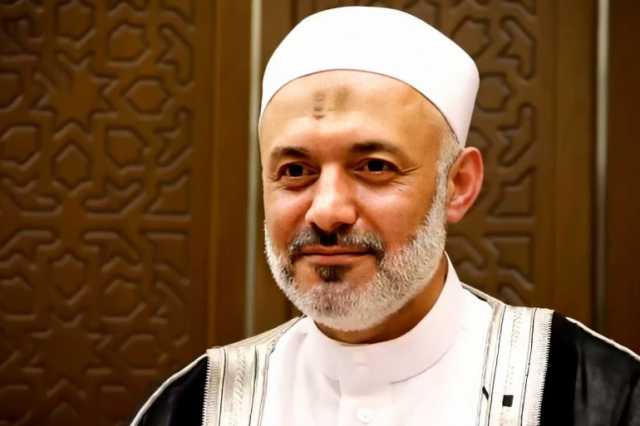 طرد الشيخ الشعّال من مسجدين بريف دمشق يشعل الجدل ويضطره للاعتذار