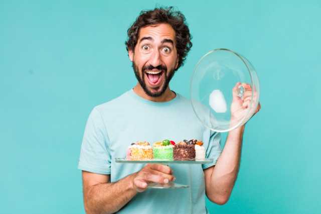 هل صحيح أن الإفراط في تناول السكر قد يسبب فرط النشاط؟