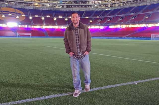 كواليس زيارة ميسي العاطفية إلى الكامب نو معقل برشلونة