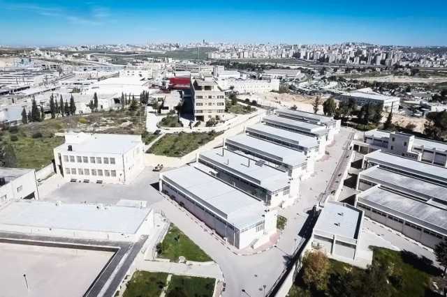 مدرسة اليتيم العربي بالقدس.. مؤسسة عريقة للتعليم المهني تقاوم زحف الاحتلال