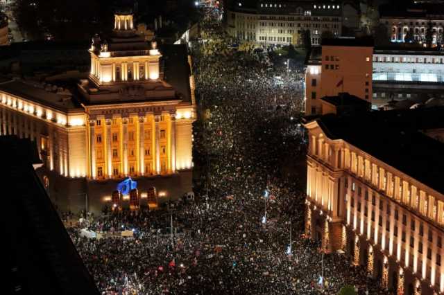 إلباييس: جيل زد يصنع الحدث في شوارع بلغاريا وقد يسقط الحكومة