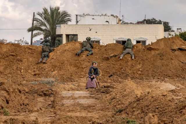 فلسطينية تروي كيف استخدمها الاحتلال درعا بشريا في حرب غزة