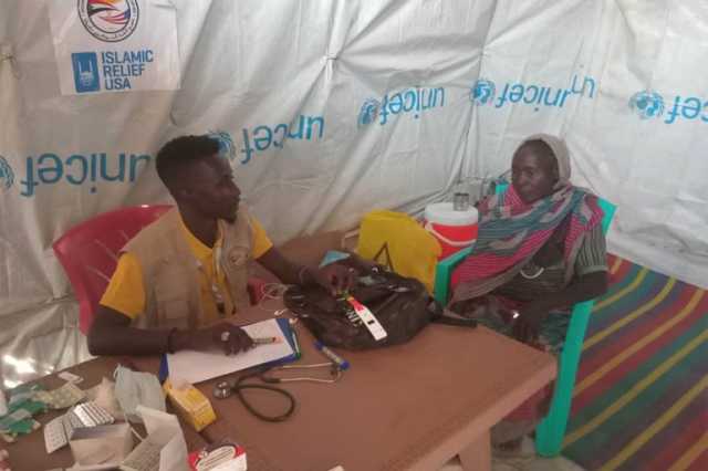 طبيب سوداني: نجوت من الفاشر وأعتني الآن بالنازحين مثلي