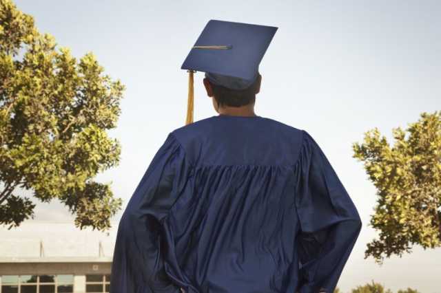 أبناؤك على أعتاب الجامعة؟ 7 نصائح مفيدة لحياتهم الجديدة