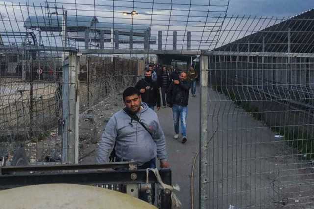 830 مليون دولار شهريا خسارة إسرائيل بسبب منع العمال الفلسطينيين