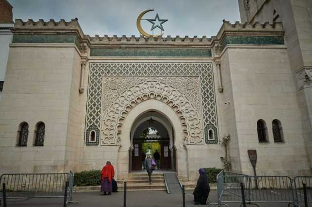 مسجد باريس يندد بتصريحات أتال المسيئة لمسلمي فرنسا