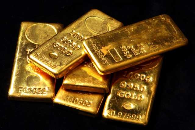 الذهب يستقر مع تضاؤل توقعات خفض الفائدة الأميركية