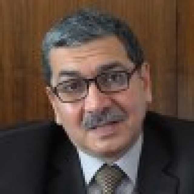 القرار وعكسه.. سمة السياسة الاقتصادية المصرية
