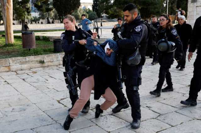 القدس.. الاحتلال يمدد اعتقال طفلة ويصيب أخرى بالرصاص