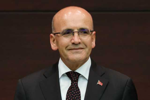 وزير مالية تركيا ومحافظ المركزي يتواصلان مع مستثمرين دوليين لطمأنة الأسواق