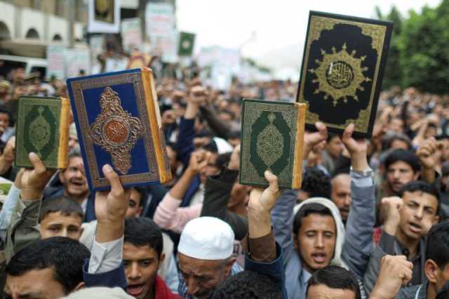 إيران تستدعي سفيري الدانمارك والسويد للاحتجاج على الإساءة للمصحف