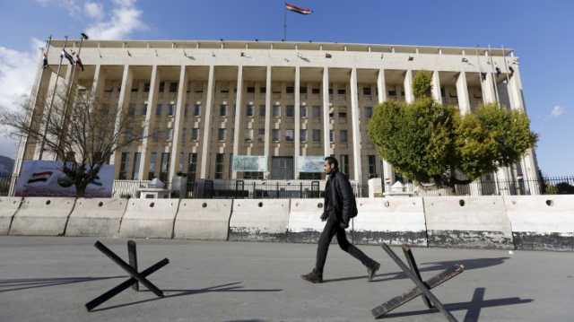 كيف استقبل السوريون في دمشق أنباء زيادة مرتقبة للرواتب؟