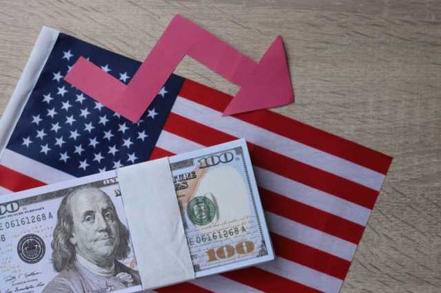 الوظائف في أميركا تخالف التوقعات والبطالة ترتفع