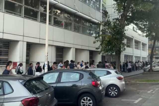لا نستطيع الدراسة.. طوابير طلابية تشكو الغلاء بفرنسا