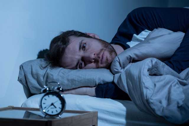 كيف يؤثر طعامك على مواعيد نومك بشكل مباشر؟