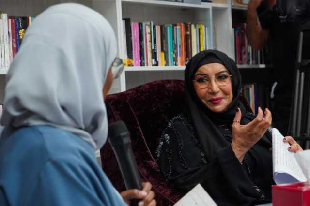 الروائية كلثم الكواري تبوح بأسرار فريج بن درهم بمكتبة كتارا