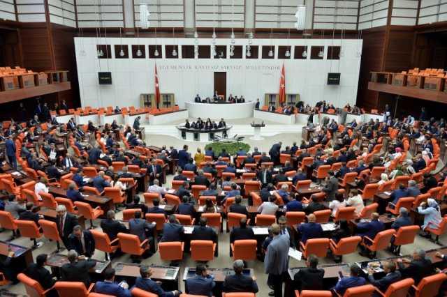تركيا ترجئ نقاشات بشأن ضريبة لتمويل قطاع الدفاع
