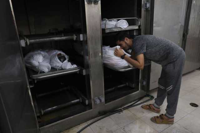 10328 شهيدا في غزة ثلثاهم من الأطفال والنساء