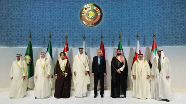 القمة الخليجية تدين العدوان على غزة وتطالب بوقف فوري لإطلاق النار