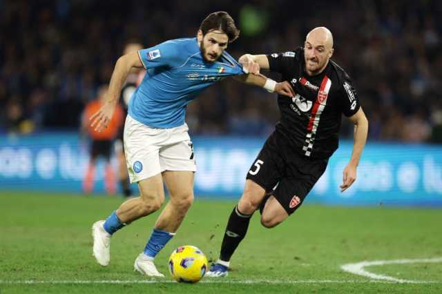 نابولي يواصل نزيف النقاط في الدوري الإيطالي