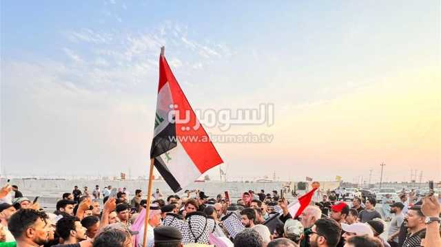 البصرة.. العشرات ينظمون وقفة احتجاجية في أم قصر (صور)