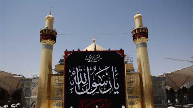 بالصور.. العتبة العلوية تتشح بالسواد استعداداً لإحياء ذكرى وفاة الرسول (ص)