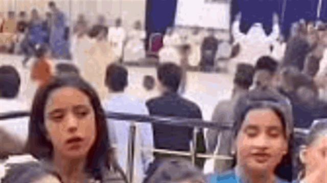 ام البنفسجي تتصدر مواقع التواصل بسبب حركاتها.. من هي وما قصتها؟