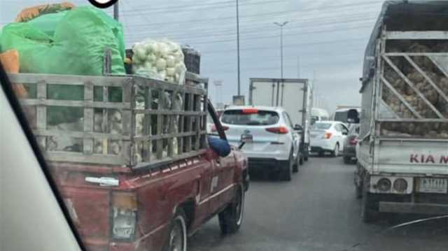 ازدحام شديد في الطرق المؤدية الى ساحة جسر الطابقين وسط بغداد (صور)