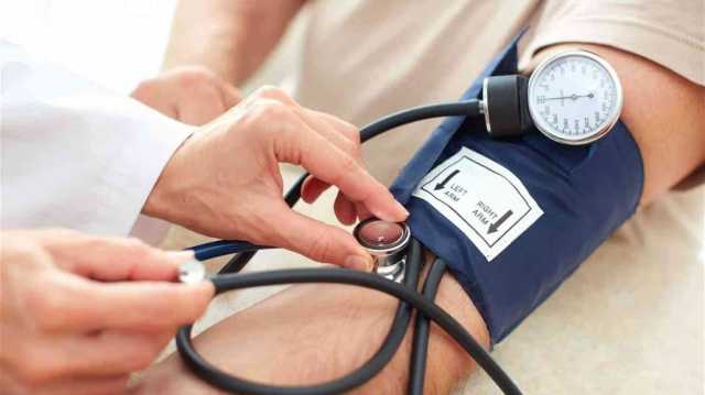 المنزل ام المستشفى.. اين يجب قياس ضغط الدم وايهما اصح؟