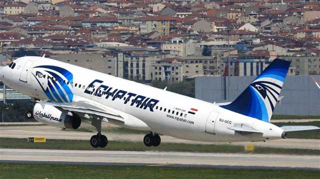 مصر للطيران تعلق رحلاتها إلى دبي