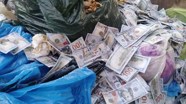 كل عام.. الأمريكيون يرمون نحو 68 مليون دولار في النفايات