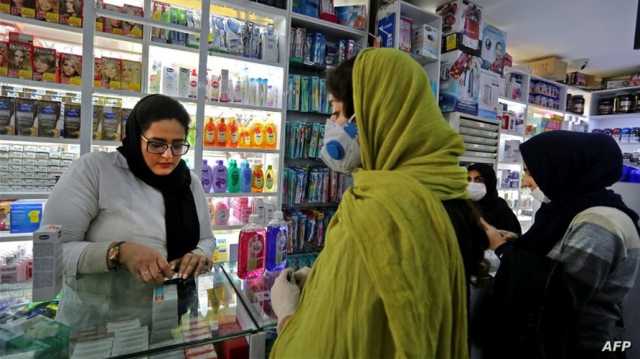 الدواء مقابل الحجاب.. السلطات تقايض الإيرانيات