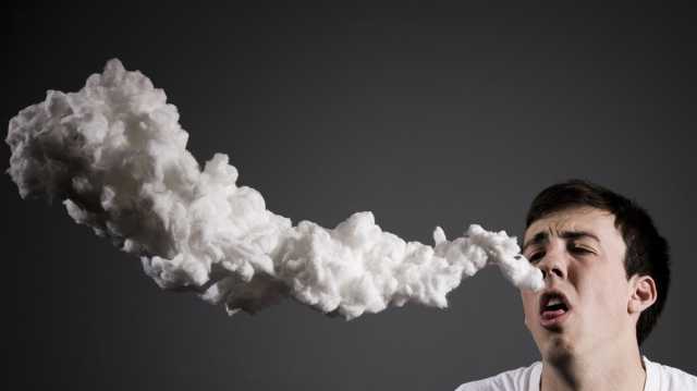 السجائر الإلكترونية أو الـ “Vape” .. هل هي أقل ضرراً من السجائر التقليدية؟