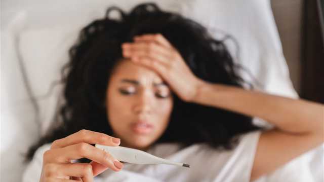 لماذا ترتفع حرارة أجسادنا بدون سبب؟