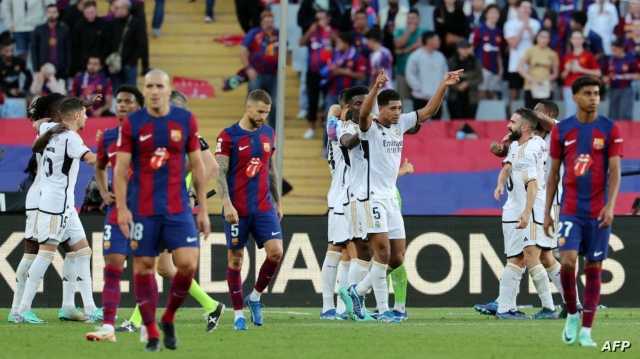 برشلونة يسعى لرفع معنوياته أمام ريال مدريد في نهائي السوبر بالسعودية