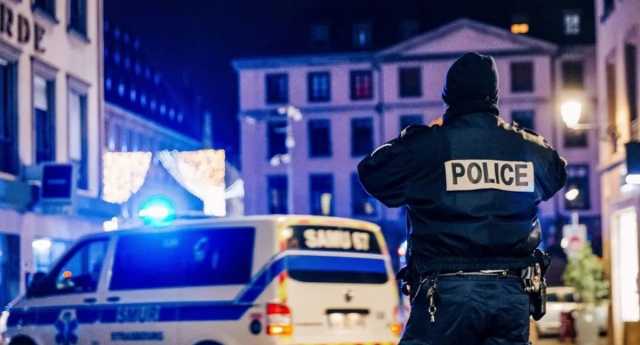 مقتل رجل هدد شرطيين بـسكّين في باريس