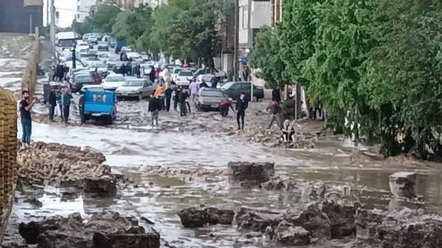 إيران.. 19 قتيلاً ومفقودين في فيضانات ضربت مدينة مشهد