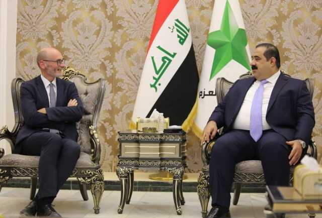 رئيس تحالف العزم يستقبل السفير البريطاني في أول زيارة له خارج بغداد