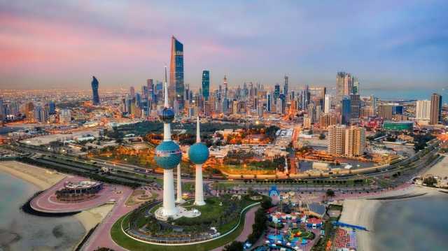 شركة اتصالات كبرى تسرح 300 موظف
