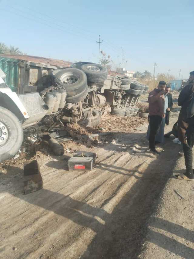 إصابات بانقلاب شاحنة على طريق كركوك-بغداد