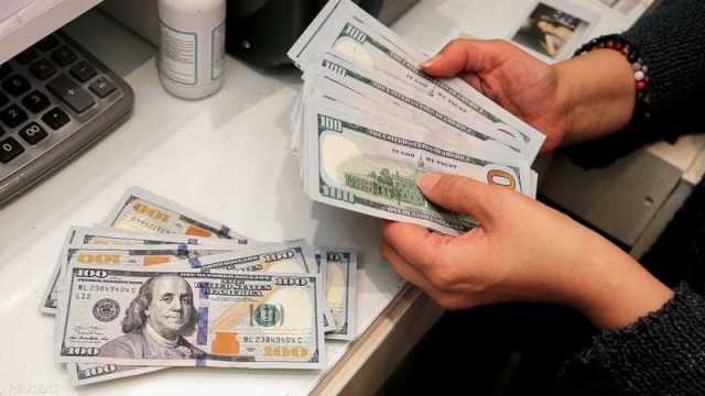 ​انخفاض أسعار الدولار مقابل الدينار في أسواق بغداد