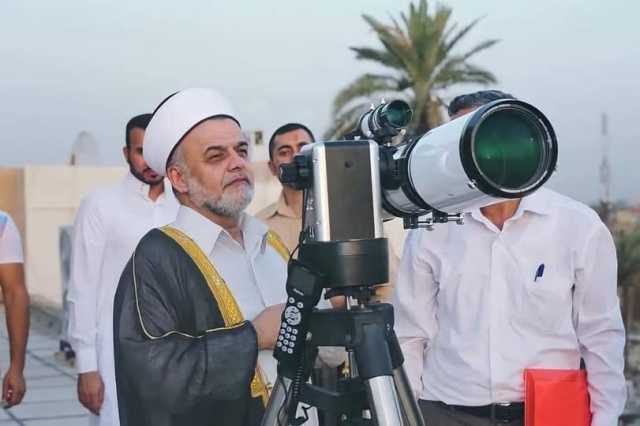المجمع الفقهي وديوان الوقف السني يعلنان الأحد أول أيام عيد الفطر