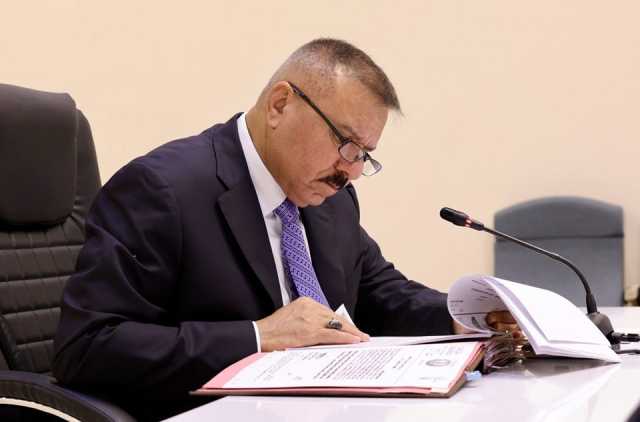 وزير الداخلية ورئيس جهاز مكافحة الإرهـاب يصدران عفواً عن الذين لديهم عقوبات انضباطية