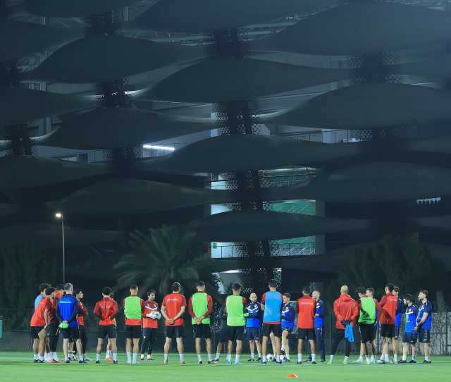 استعداداً للكويت.. المنتخب الوطني يباشر تدريباته في البصرة