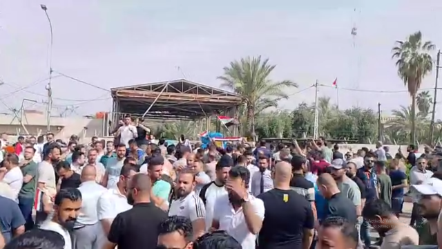 احتجاجات ديالى.. التربويون يقطعون طريقاً حيوياً في بعقوبة