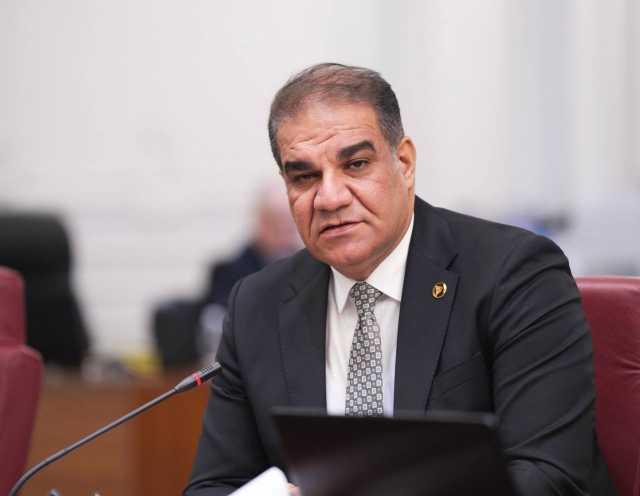 نقيب المعلمين يكشف أبرز ما ناقشه مجلس الوزراء في جلسته المنعقدة اليوم