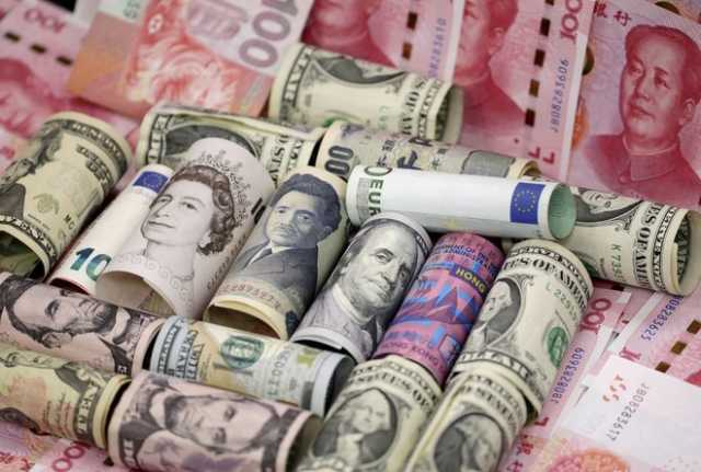 ارتفاع الدولار والين بعد أن قوض هجوم حماس المعنويات