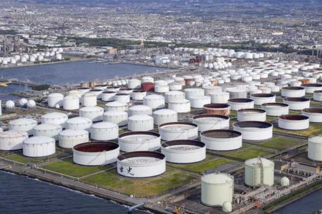 اليابان ستلجأ لاحتياطي النفط في حالة اضطراب إمدادات الشرق الأوسط