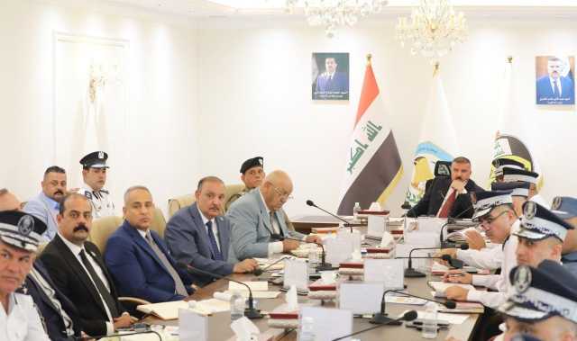 توجيهات حكومية بشأن نصب الرادارات واستبدال اللوحات المرورية