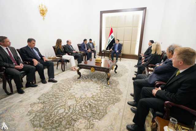 رئيس الوزراء يستقبل وفد المؤسسة الأوروبية للحوار والتنمية